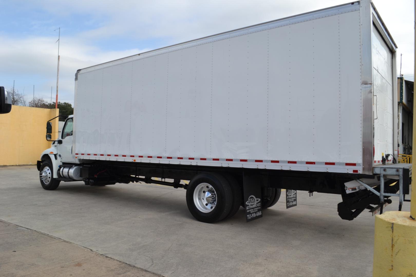 2020 WHITE /BLACK INTERNATIONAL MV 607 with an CUMMINS B6.7L 260HP engine, ALLISON 2500RDS AUTOMATIC transmission, located at 9172 North Fwy, Houston, TX, 77037, (713) 910-6868, 29.887470, -95.411903 - Photo#6